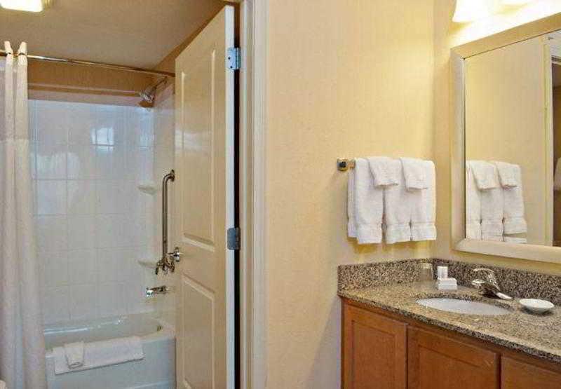 Residence Inn Mt. Laurel At Bishop'S Gate Mount Laurel Bagian luar foto